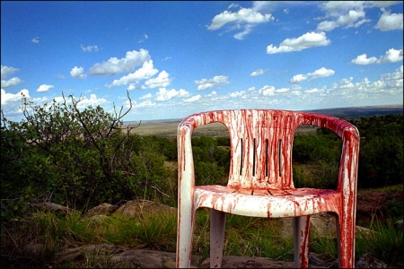 016-bloody-chair