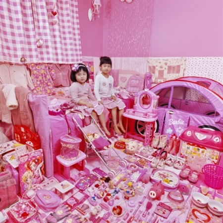 031-songmi-gayoung-and-their-pink-things-2007